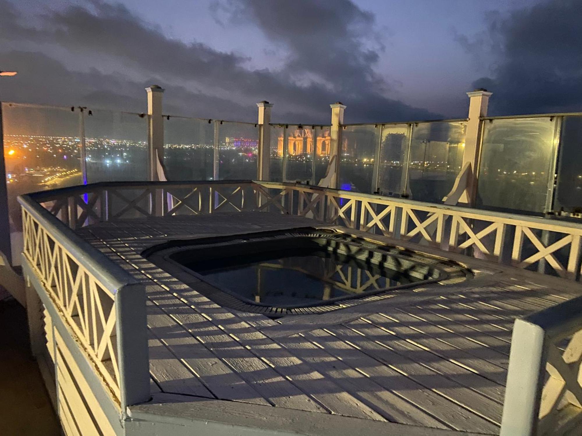 Executive Royal Tower - Sky Lounge