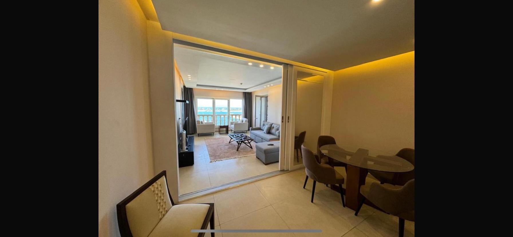 Executive Royal Tower - Sky Lounge